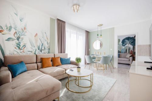 Your Ideal City Escape with Parking Included