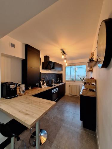 Photo de la galerie de l'établissement Appartement Angers - Chez Antoine et Eva, à Angers