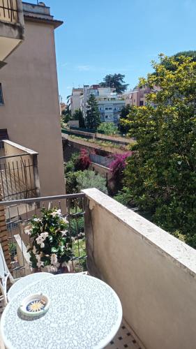 Appartamento moderno con vista sul verde 2 fermate da San Pietro