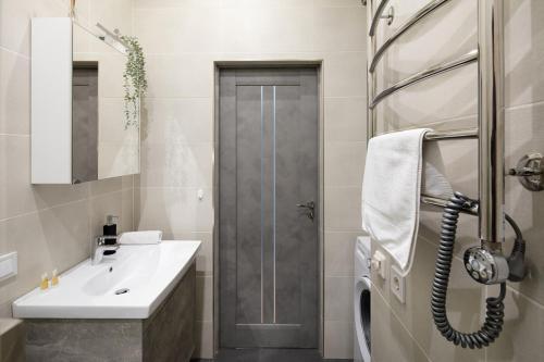 Ένα μπάνιο στο M7 Design Studio In City Center