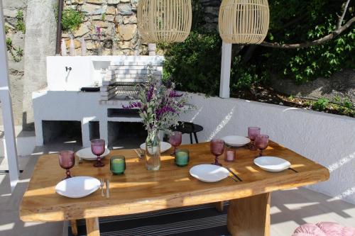 Ποτά στο Conca Verde c21- BEACH FRONT little villas POOL, private JACUZZI sea view