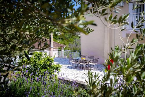 Apartment Skalin - Modern Comfort with a Local Touch