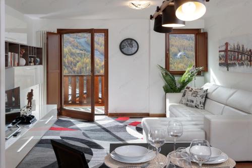 HelloCHALET- Maison Skis Aux Pieds - ski-in with boot warmer and garage photo 2