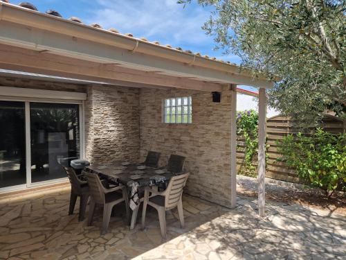 Pavillon 3 chambres dans résidence avec piscine