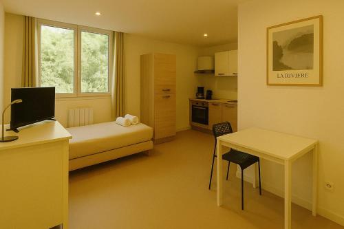 Le Roule Cozy studio with charm and calm