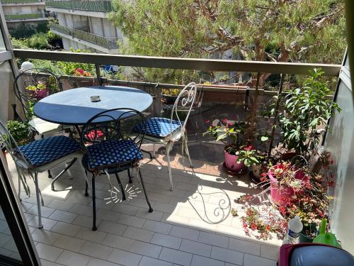 Studio Nice colline avec parking privé