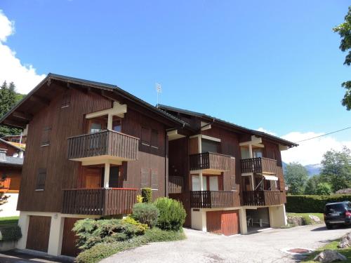 Bel appartement lumineux 3 pièces, prox centre, parking, calme