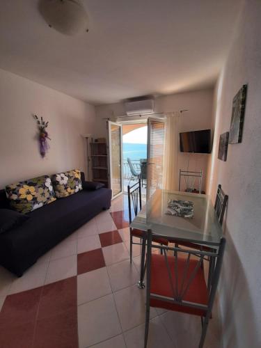 Φωτογραφία από το άλμπουμ του Ferienhaus Elena σε Karlobag