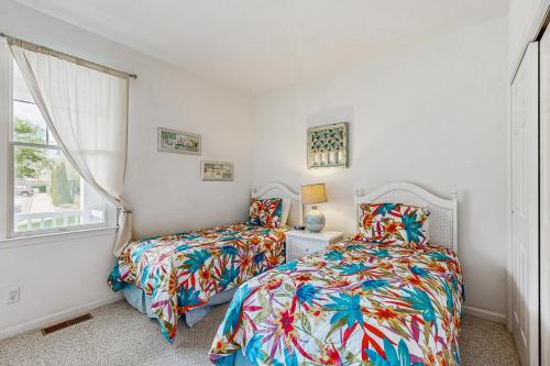 Postel nebo postele na pokoji v ubytování Bayside Resort - 36362 Azalea