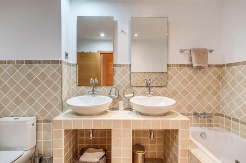 Sea View Apartment Near Estepona and Marbella - Pool and Private Parking photo 17