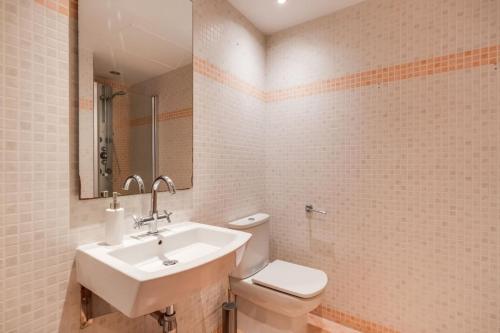 Sea View Apartment Near Estepona and Marbella - Pool and Private Parking photo 22