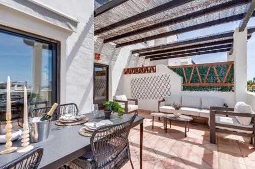 Sea View Apartment Near Estepona and Marbella - Pool and Private Parking photo 9