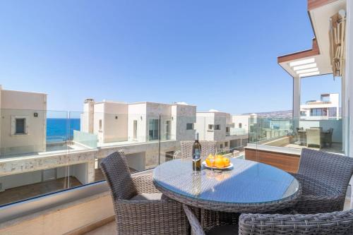 Townhouse Olivia - Modern Seaview Retreat with Private Pool