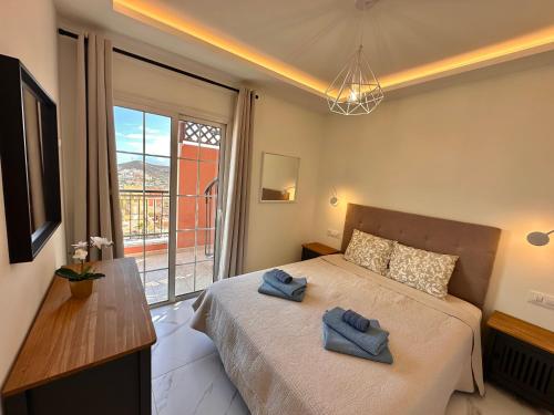 Sunset Apartment 7