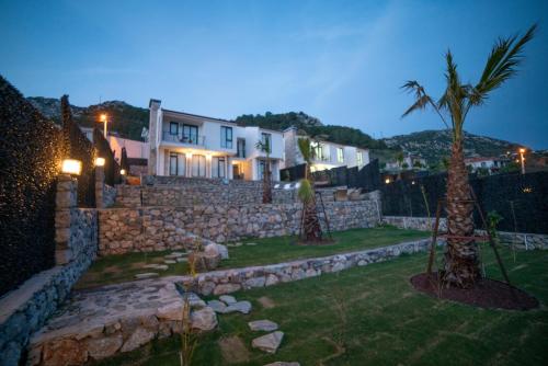 Κήπος έξω από το Villa Sakura