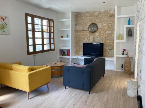 Maison au coeur d'un village