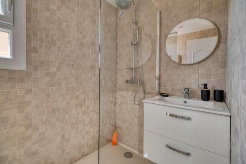 Koupelna v ubytování La Catalane House T4 Garden Parking