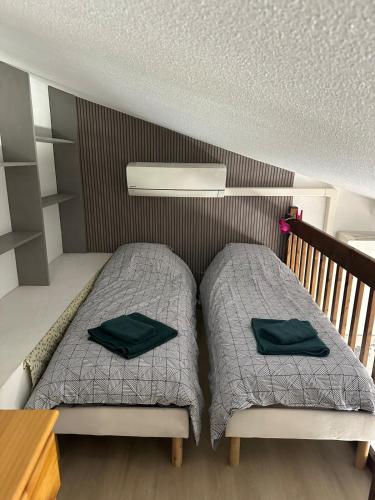 Charmant appartement proche plages avec vue montagne