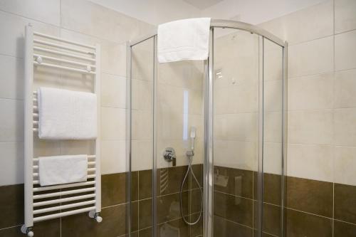 Kylpyhuone majoituspaikassa Gattini33