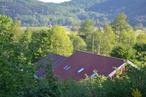Landskap semula jadi dekat dengan chalet