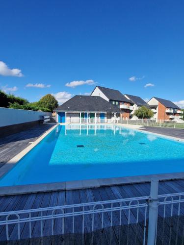 Superbe appartement en residence avec piscine