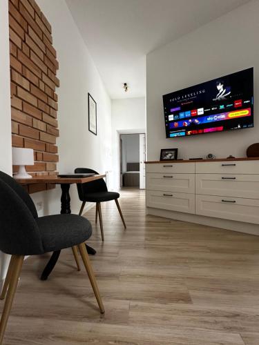 Μια τηλεόραση ή/και κέντρο ψυχαγωγίας στο Like-a House Stare Miasto