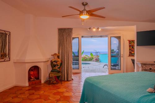 Postel nebo postele na pokoji v ubytování Casa Jazmin by Cabo Villas