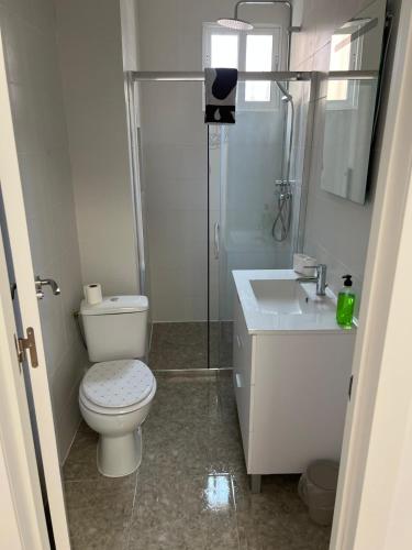 Ένα μπάνιο στο Casa Victoria-Family Apartment