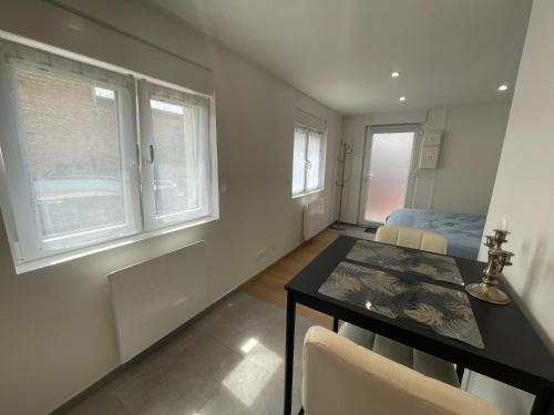 Postel nebo postele na pokoji v ubytování Pixy studio in a central and quiet area near Basel