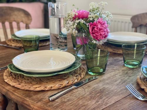 Fotografie z fotogalerie ubytování Old Farmhouse Cottage v destinaci Garsdon