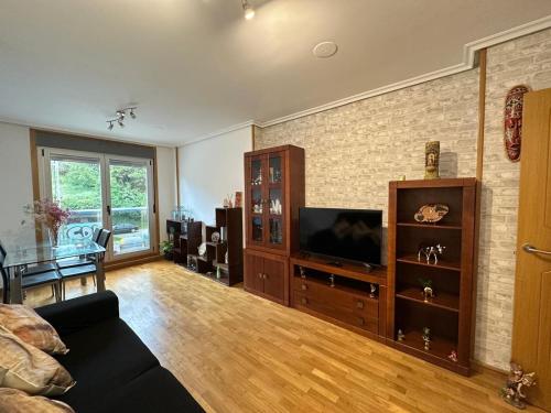 TV a/nebo společenská místnost v ubytování Piso AV Fonteculler