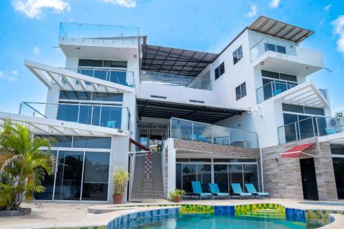Bazén v ubytování SeaSide Hotel nebo v jeho okolí