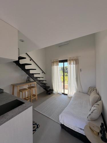 Studio terrasse aperçu mer vignes