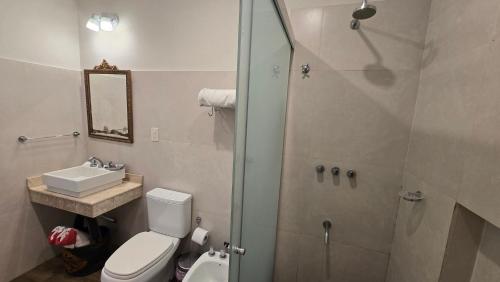 Ένα μπάνιο στο Estanzuela Eco Lodge