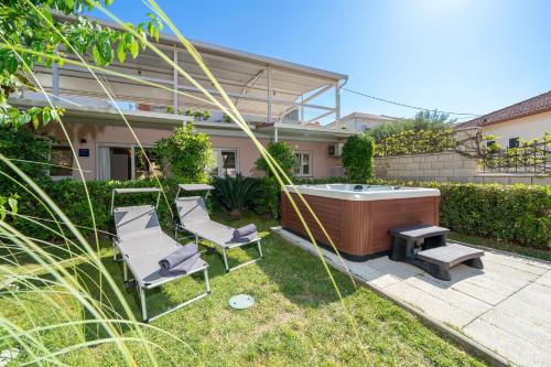 Santa Lucia Apartments with Whirlpool