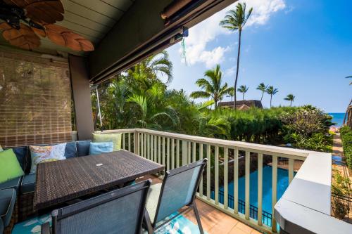 Un balcón o terraza de Kihei Kai Oceanfront Condos