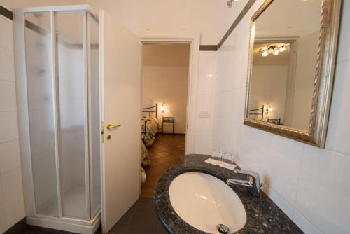 Koupelna v ubytování Il Casale Degli Ulivi B&B