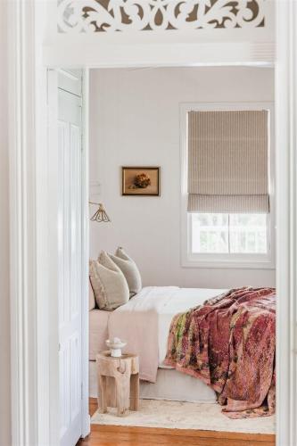 Ένα ή περισσότερα κρεβάτια σε δωμάτιο στο Eastnor House - Relax in Luxury