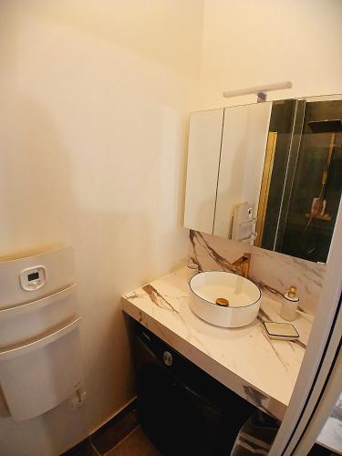 Appartement de Charme sur l'Île Saint-Louis - Élégance & Authenticité au Cœur de Paris