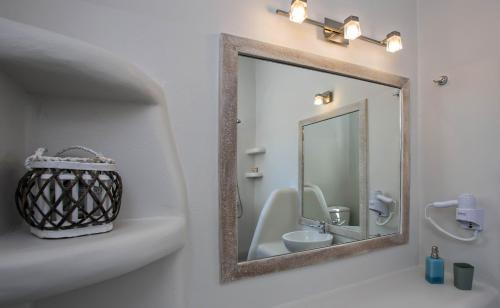 Salle de bains dans l'établissement Porto Raphael Residences & Suites