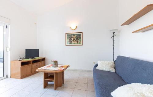 Gorgeous Apartment In Baska Voda With Wifi