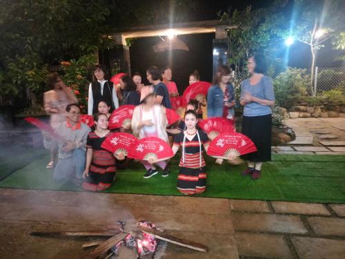 Επισκέπτες που μένουν στο Thu May Homestay Anor A Lưới