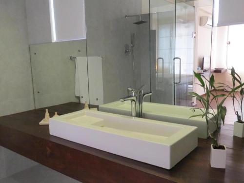 Koupelna v ubytování Lavinia Villa