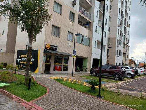 Kejiranan di persekitaran atau kejiranan dekat dengan apartmen