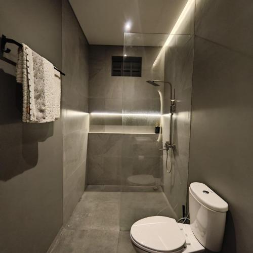 Ένα μπάνιο στο 2BR MD villa sanur