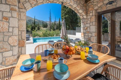 Бассейн в Luxury Villa Ora I или поблизости