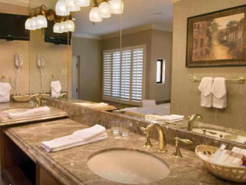 Gold Coast Hotel and Casino衛浴