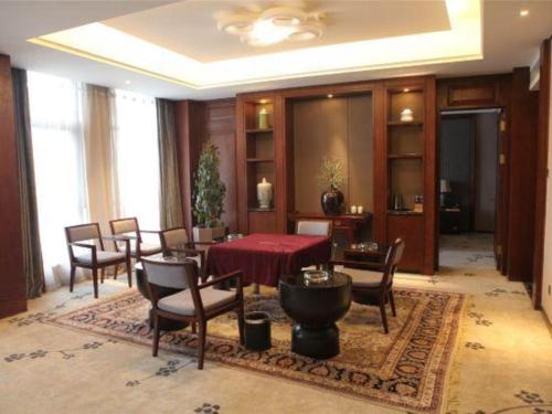 Posezení v ubytování Jiyuan Oriental Jianguo Hotel