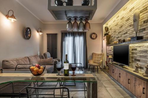 Cosy 1st floor apartment at Koum Kapi Beach