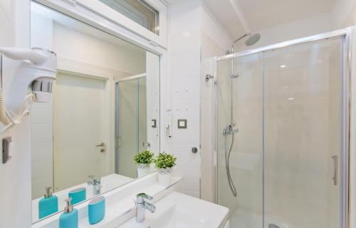 Porta Apartment and Rooms by Irundo